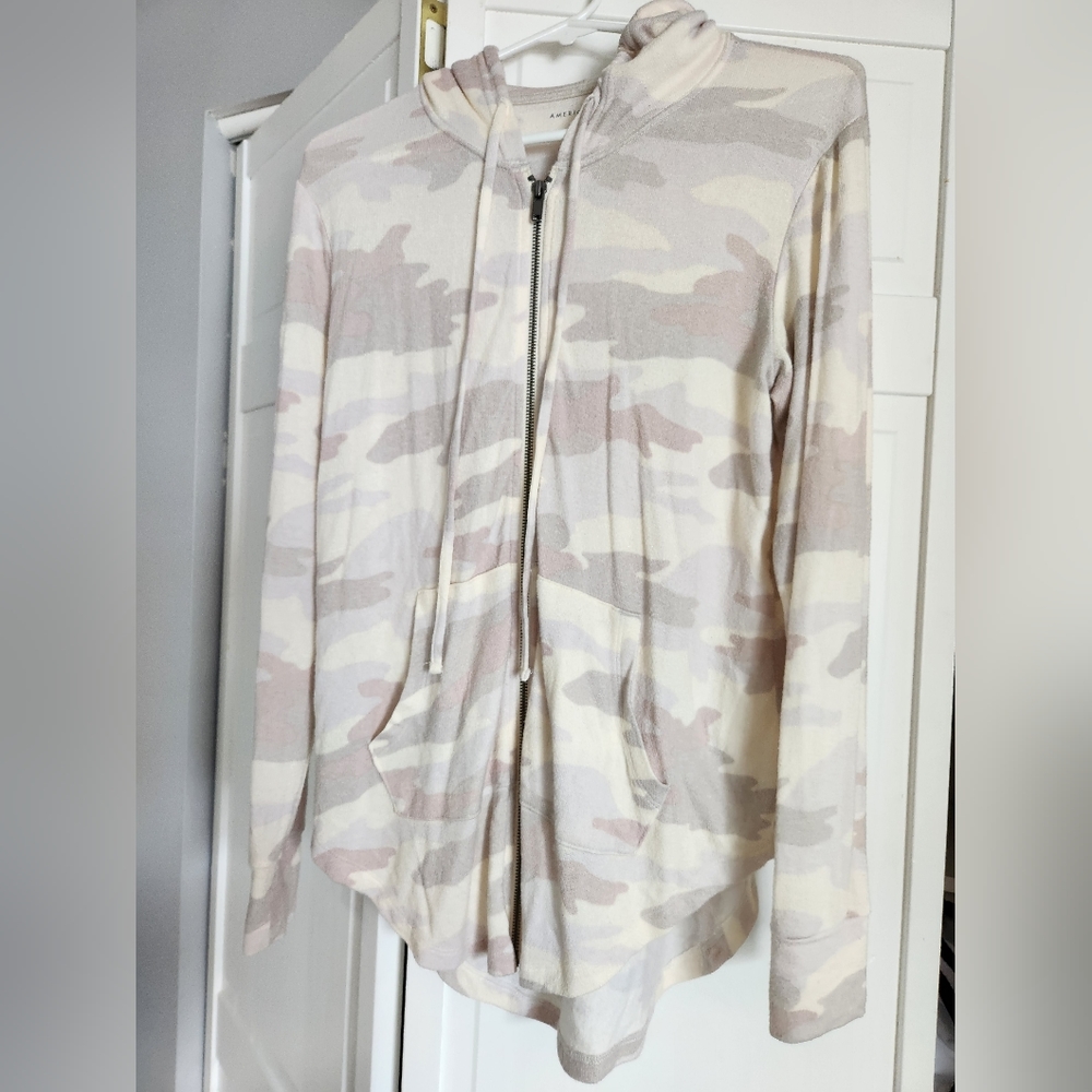 American eagle full zip Cream camo Leggings Hooded sweater size XS